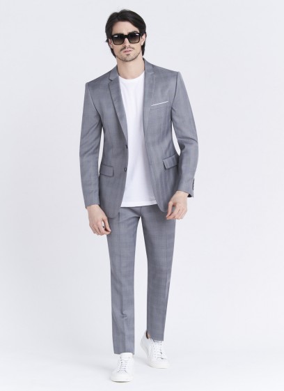 Slim fit suit by Sevenson
