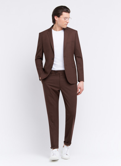 Slim fit suit by Emmanuelle Khanh