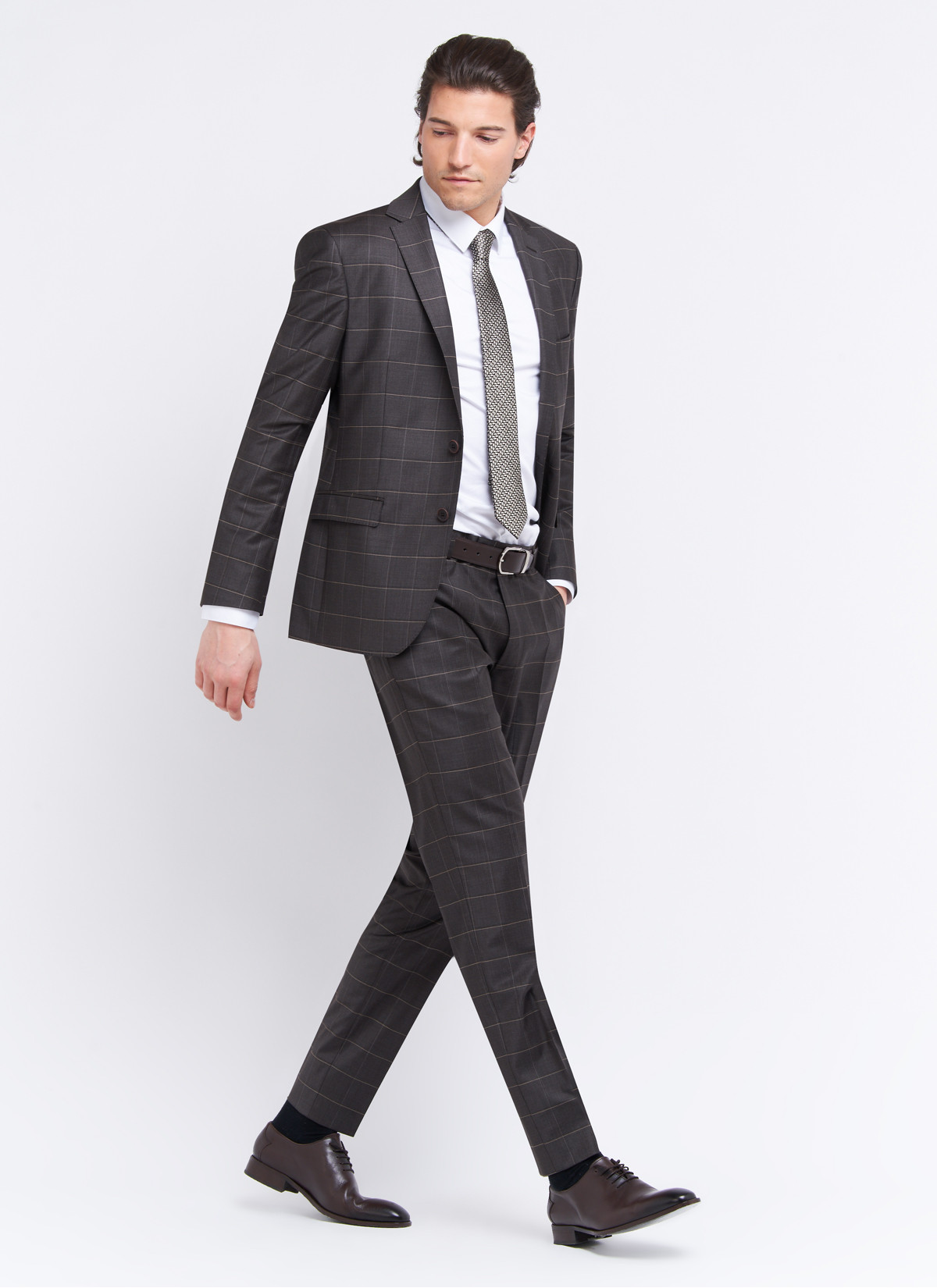 Slim fit suit by Emmanuelle Khanh