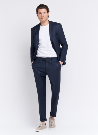 Slim fit suit by Emmanuelle Khanh
