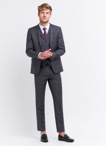 Slim fit suit by Charles Le Golf