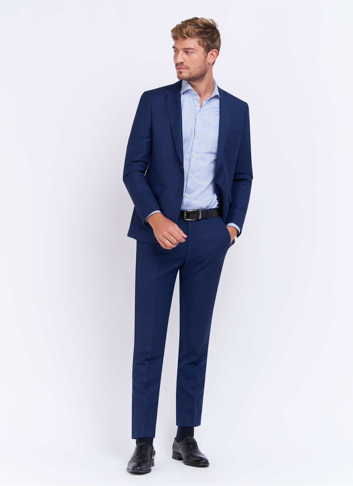 Slim fit suit by Lanificio F.LLI Cerruti DAL 1881